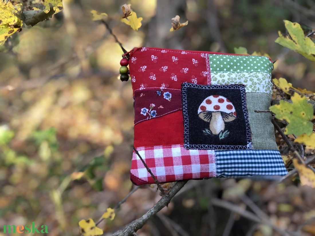 xmas toadstool. Patchwork neszi. No. 6. - táska & tok - neszesszer - Meska.hu xmas toadstool. Patchwork neszi. No. 6. - táska & tok - neszesszer - Meska.hu