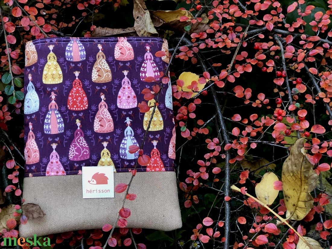 l a d i e s. Könyvölelő/ tablet-tartó / könyvszütyő. - otthon & életmód - papír, írószer - könyv- és füzetborító - Meska.hu l a d i e s. Könyvölelő/ tablet-tartó / könyvszütyő. - otthon & életmód - papír, írószer - könyv- és füzetborító - Meska.hu