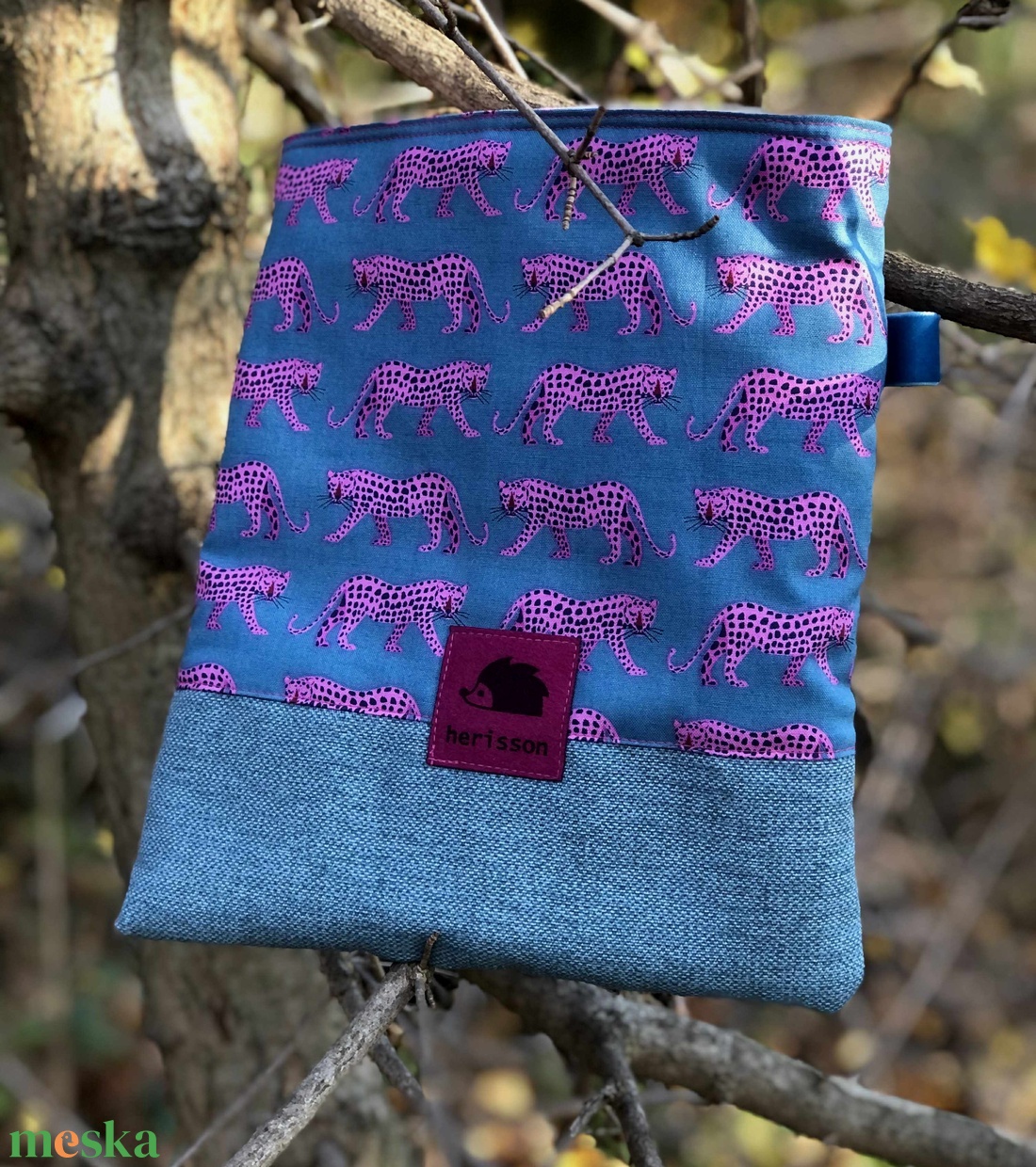 sleepy leopards. Könyvölelő/ tablet-tartó / könyvszütyő. - otthon & életmód - papír, írószer - könyv- és füzetborító - Meska.hu sleepy leopards. Könyvölelő/ tablet-tartó / könyvszütyő. - otthon & életmód - papír, írószer - könyv- és füzetborító - Meska.hu