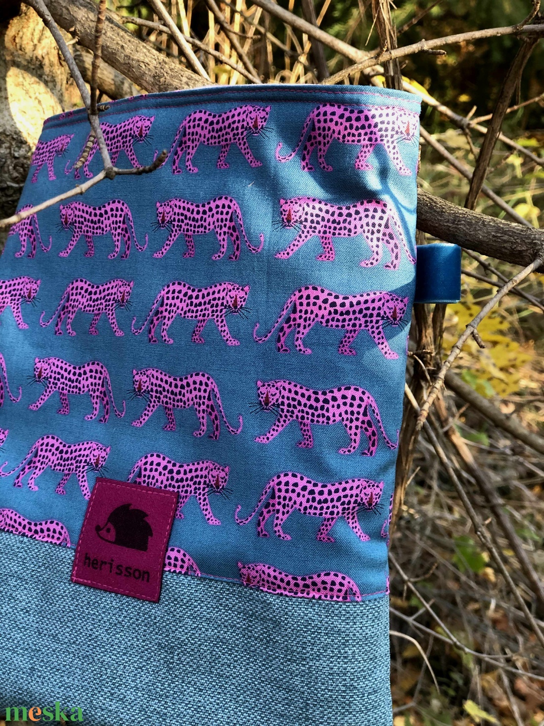 sleepy leopards. Könyvölelő/ tablet-tartó / könyvszütyő. - otthon & életmód - papír, írószer - könyv- és füzetborító - Meska.hu sleepy leopards. Könyvölelő/ tablet-tartó / könyvszütyő. - otthon & életmód - papír, írószer - könyv- és füzetborító - Meska.hu