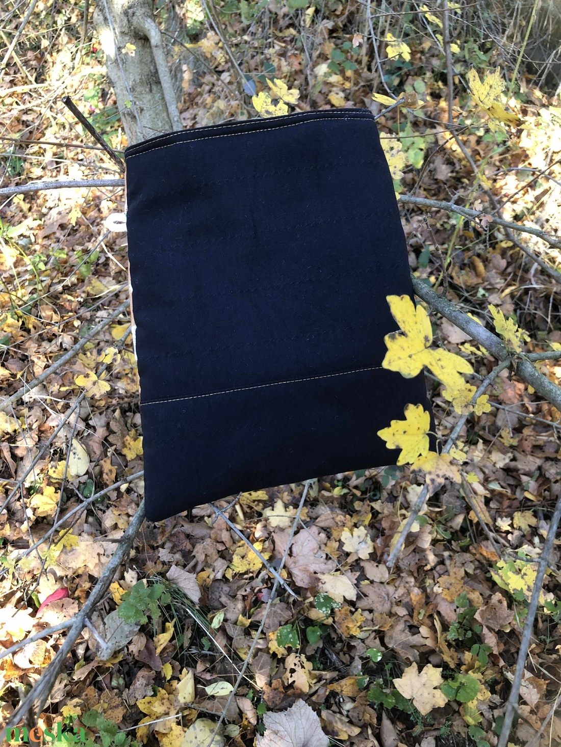 autumn meadow. Könyvölelő/ tablet-tartó / könyvszütyő. - otthon & életmód - papír, írószer - könyv- és füzetborító - Meska.hu autumn meadow. Könyvölelő/ tablet-tartó / könyvszütyő. - otthon & életmód - papír, írószer - könyv- és füzetborító - Meska.hu