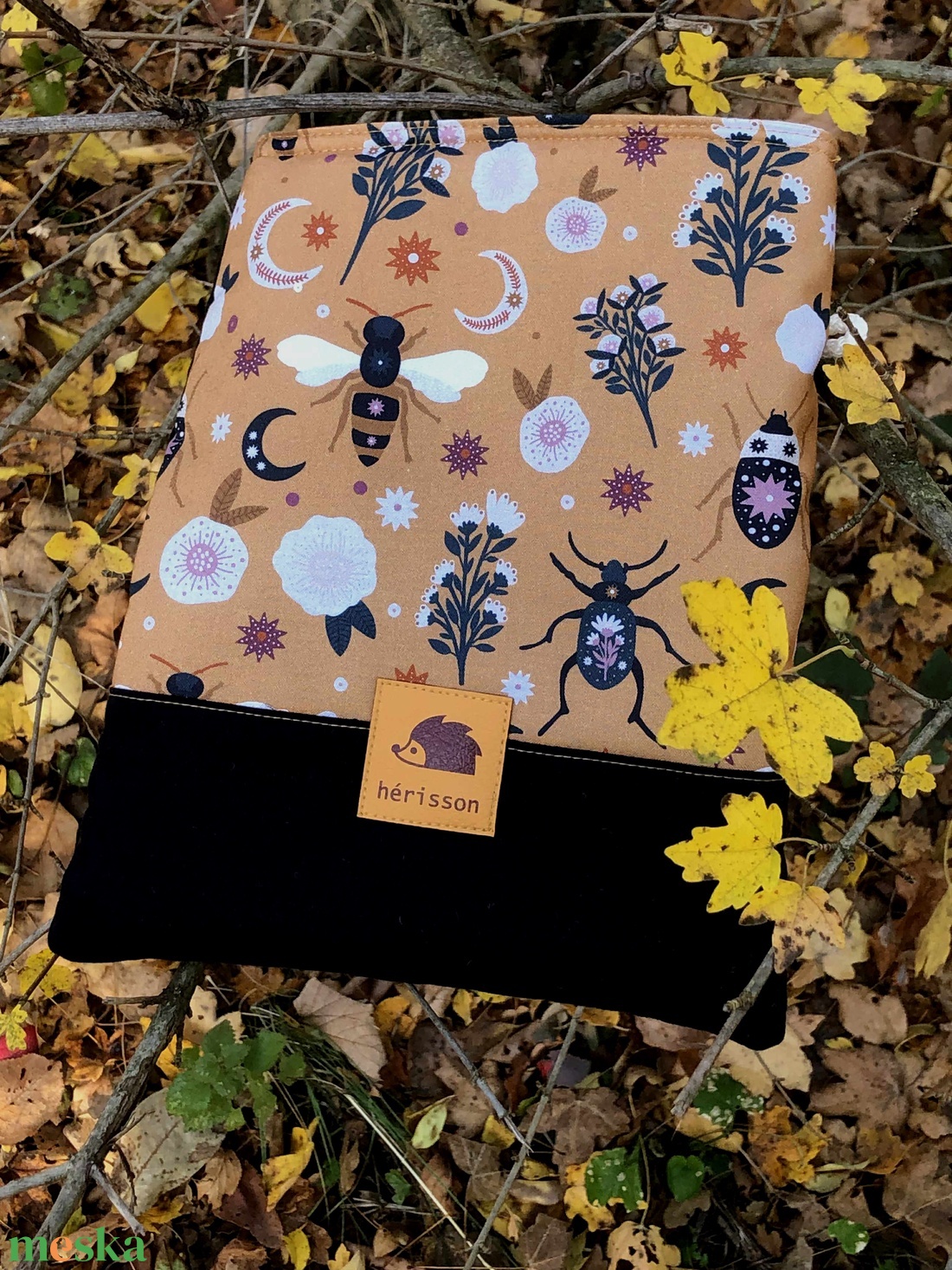 autumn meadow. Könyvölelő/ tablet-tartó / könyvszütyő. - otthon & életmód - papír, írószer - könyv- és füzetborító - Meska.hu autumn meadow. Könyvölelő/ tablet-tartó / könyvszütyő. - otthon & életmód - papír, írószer - könyv- és füzetborító - Meska.hu