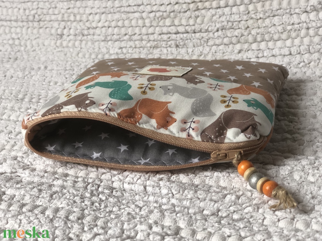 Mókusos sminkcucc-tartó vagy kindle/e-olvasó védőtok - táska & tok - ebook & tablet tok - Meska.hu