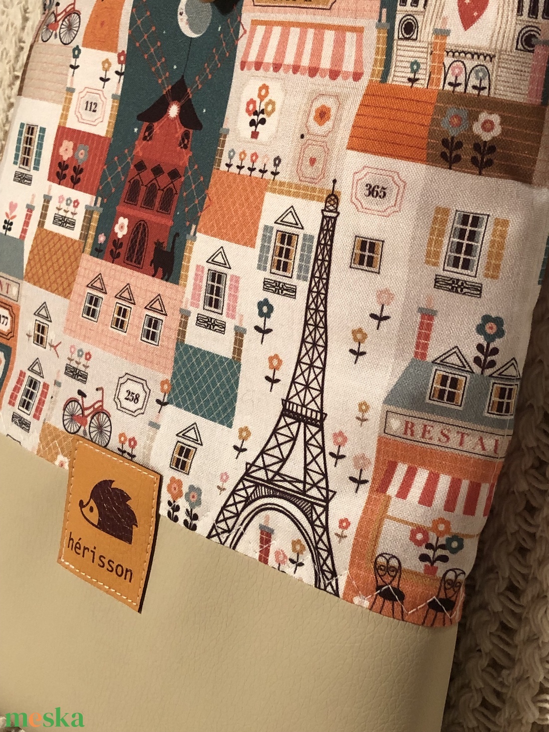 P Á R I Z S. Könyv/tablet védő tok/könyvtasak/könyvölelő (akár e-booknak is) - táska & tok - ebook & tablet tok - Meska.hu