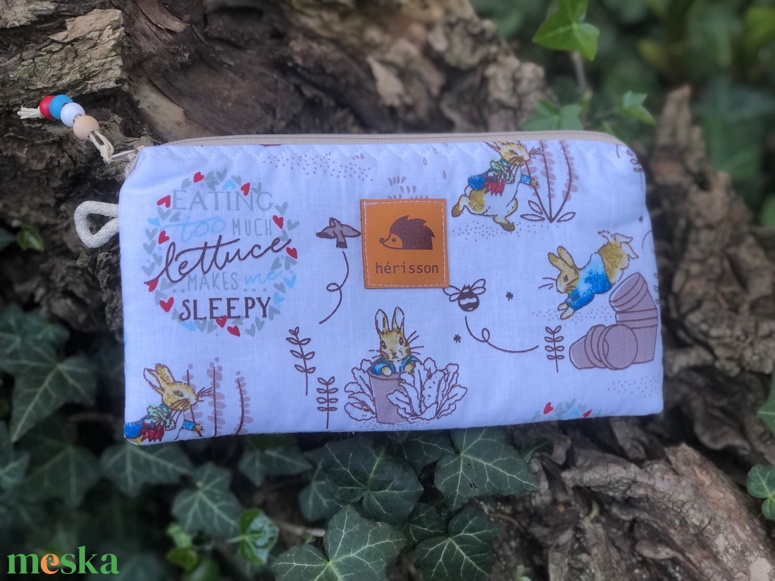 Peter Rabbit. Nyúl Péteres sminkcucc-tartó vagy tolltartó - táska & tok - neszesszer - Meska.hu