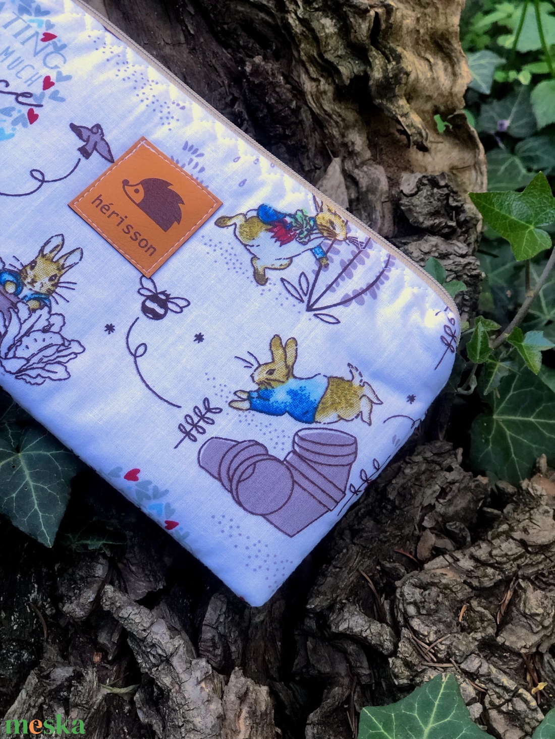 Peter Rabbit. Nyúl Péteres sminkcucc-tartó vagy tolltartó - táska & tok - neszesszer - Meska.hu