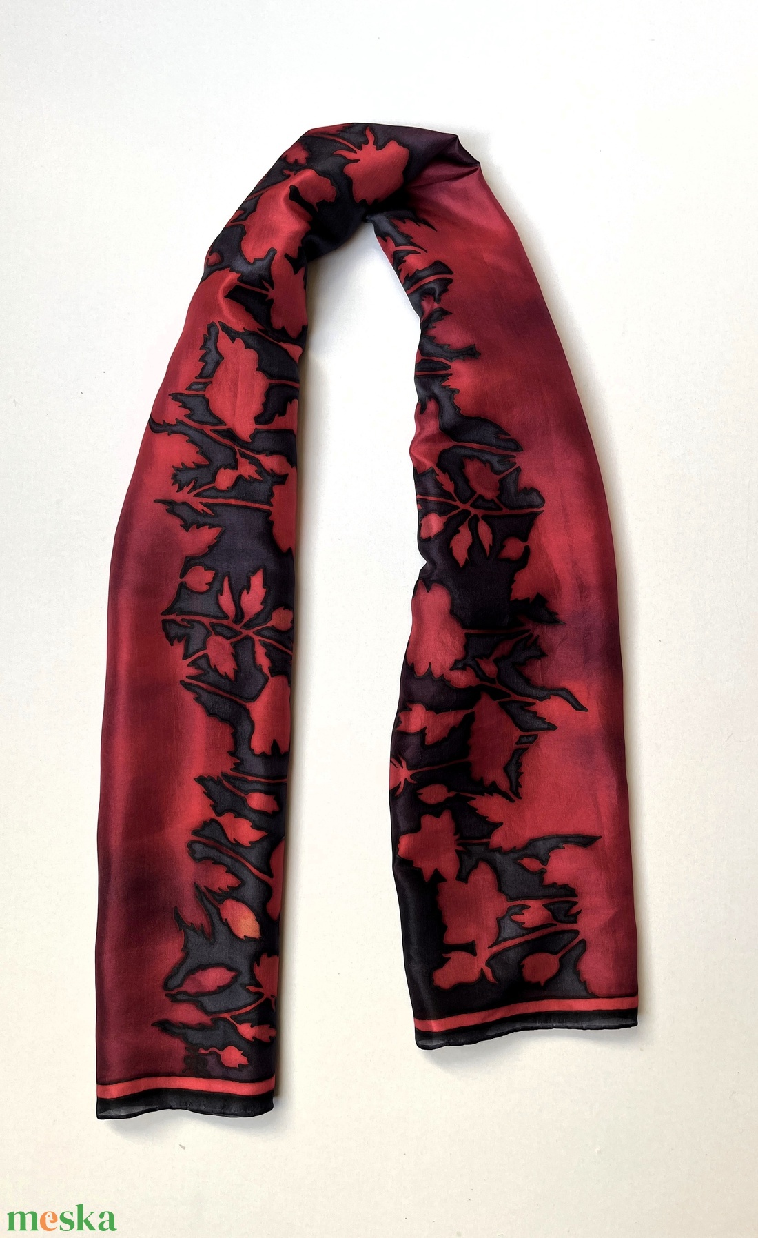 Vörös-fekete rózsás sál - ruha & divat - sál, sapka, kendő - sál - Meska.hu