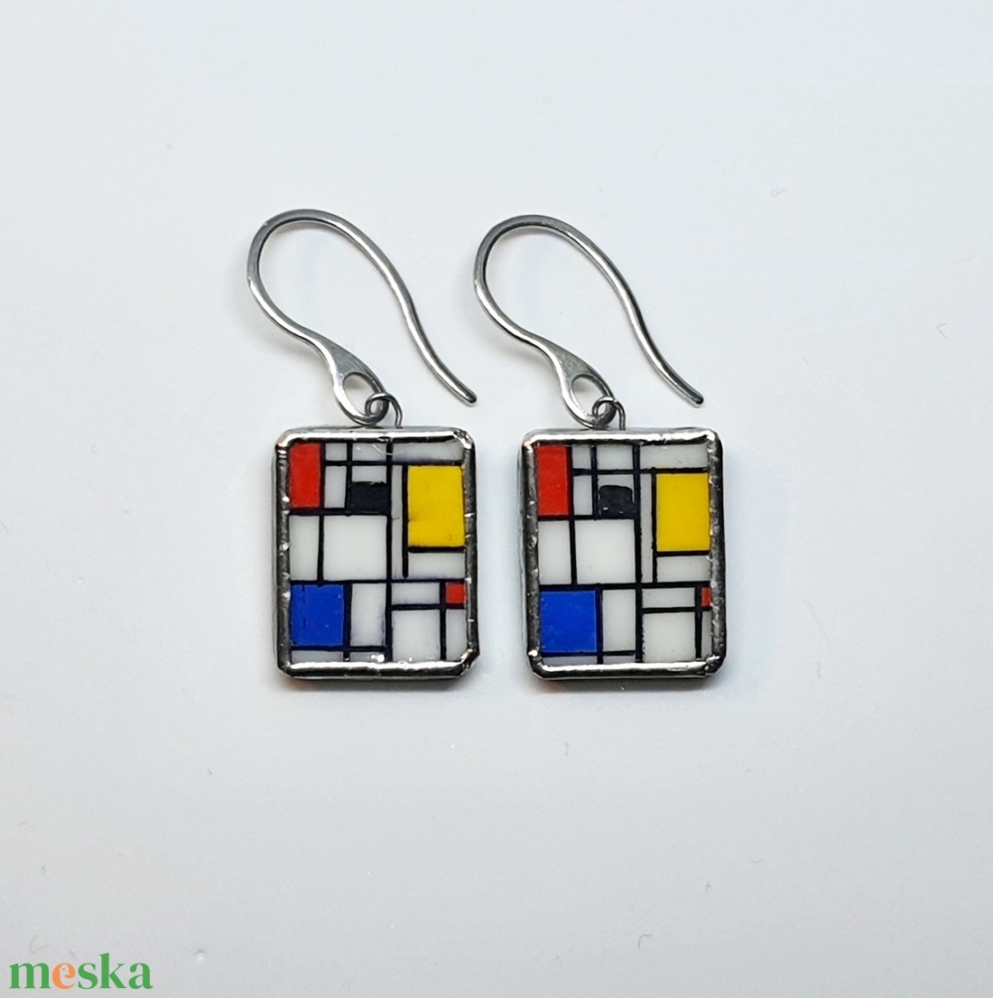 Mondrian - kézzel festett kompozíció - nagy lógós fülbevaló - ékszer - fülbevaló - lógó fülbevaló - Meska.hu Mondrian - kézzel festett kompozíció - nagy lógós fülbevaló - ékszer - fülbevaló - lógó fülbevaló - Meska.hu