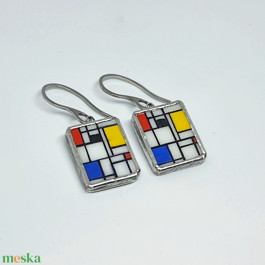 Mondrian - kézzel festett kompozíció - nagy lógós fülbevaló - ékszer - fülbevaló - lógó fülbevaló - Meska.hu Mondrian - kézzel festett kompozíció - nagy lógós fülbevaló - ékszer - fülbevaló - lógó fülbevaló - Meska.hu