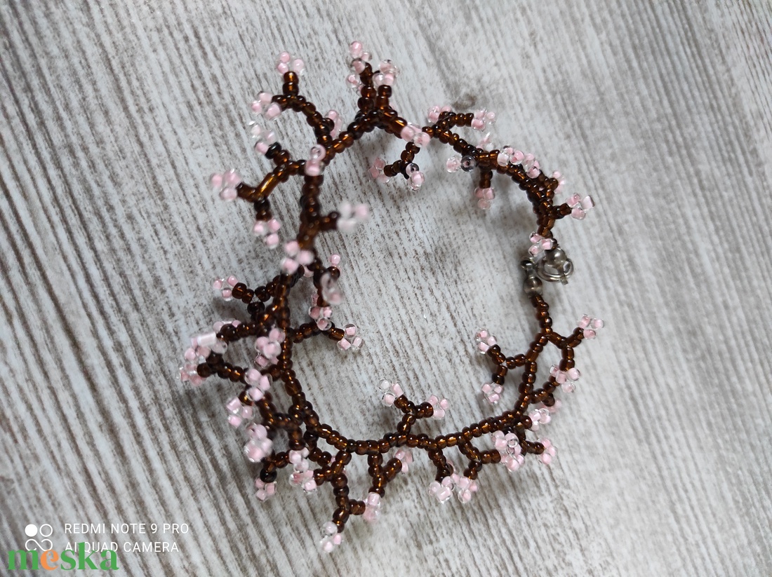 Sakura gyöngy karkötő  - ékszer - karkötő - gyöngyös karkötő - Meska.hu Sakura gyöngy karkötő  - ékszer - karkötő - gyöngyös karkötő - Meska.hu