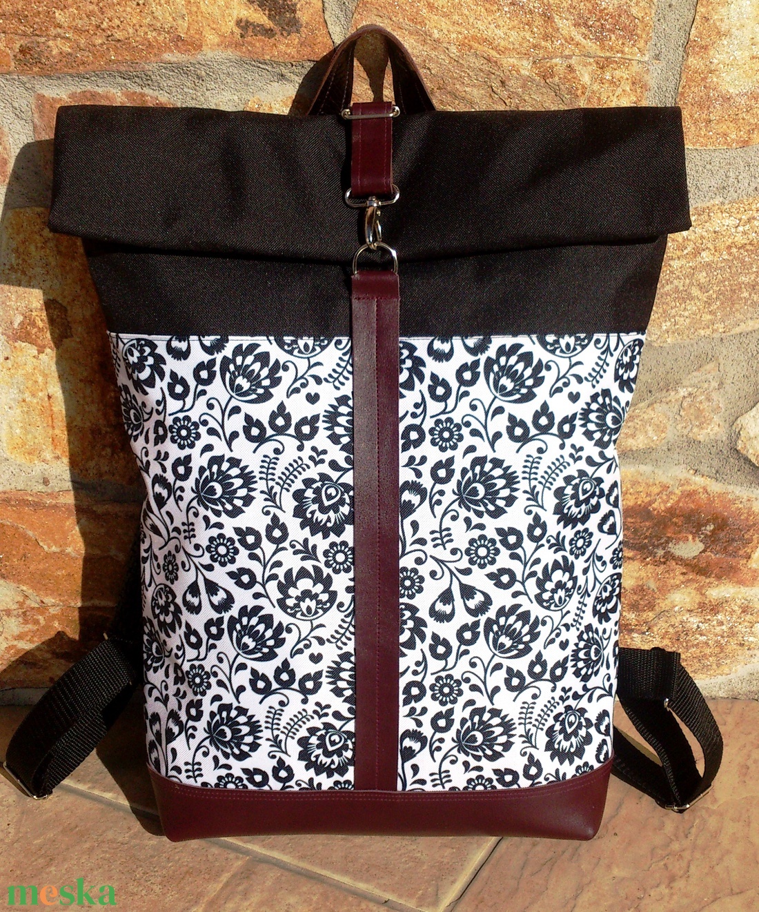 Akciós! Fekete-fehér bordóval vízálló hátitáska- bordó valódi bőrrel -ajándék - karácsony - táska & tok - hátizsák - roll top hátizsák - Meska.hu Akciós! Fekete-fehér bordóval vízálló hátitáska- bordó valódi bőrrel -ajándék - karácsony - táska & tok - hátizsák - roll top hátizsák - Meska.hu