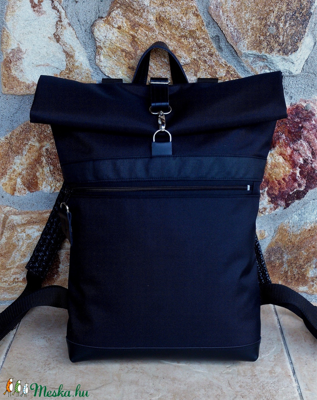 Fekete vízálló hátitáska- fekete valódi bőrrel - laptoptáska - nagy méret - táska & tok - hátizsák - roll top hátizsák - Meska.hu