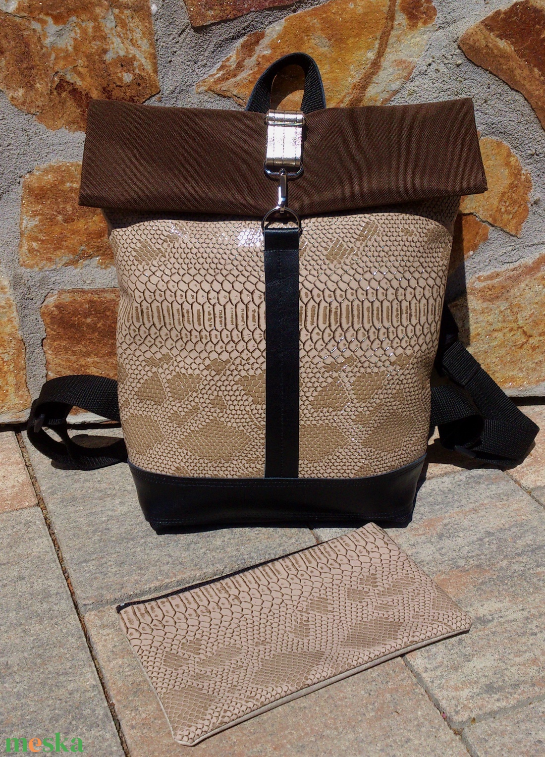Elegáns aranybarna-mogyoró - hátitáska- valódi bőrrel Akciós - táska & tok - hátizsák - roll top hátizsák - Meska.hu