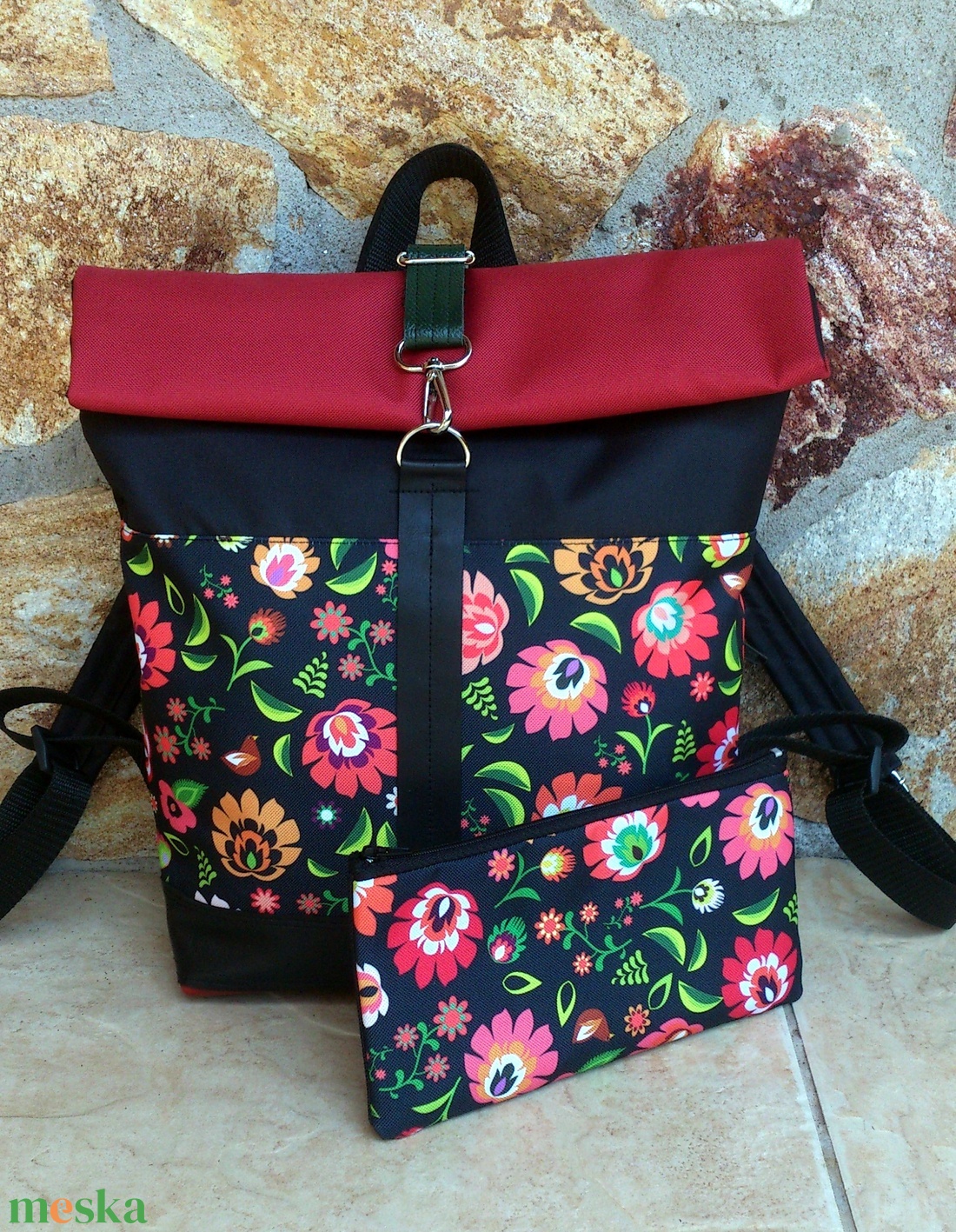 Akciós Bordó mintás hátitáska- feketével- valódi bőrrel - anyák napja - táska & tok - hátizsák - roll top hátizsák - Meska.hu