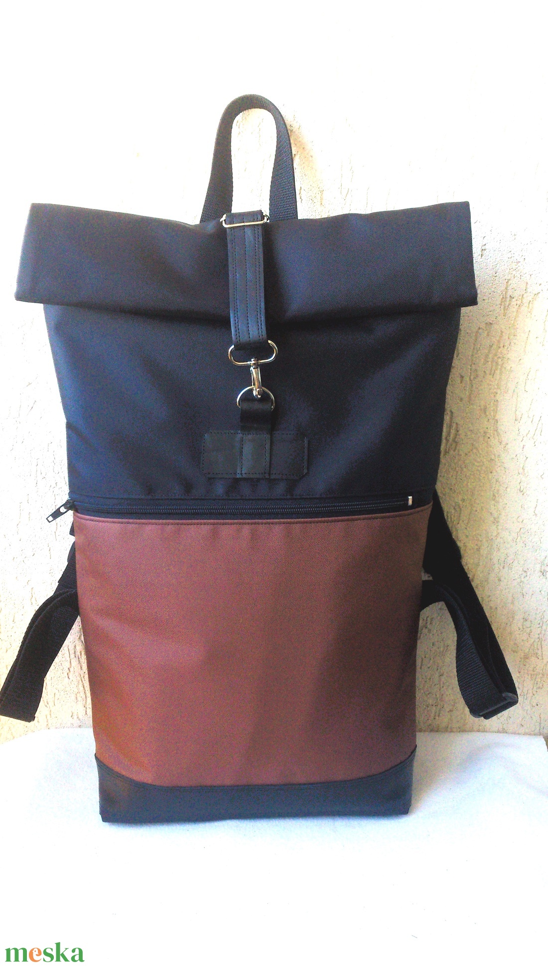 Barna/fekete hátizsák- rolltop - laptop táska- Nagy méret- valódi bőrrel- ajándék - - táska & tok - hátizsák - roll top hátizsák - Meska.hu Barna/fekete hátizsák- rolltop - laptop táska- Nagy méret- valódi bőrrel- ajándék - - táska & tok - hátizsák - roll top hátizsák - Meska.hu