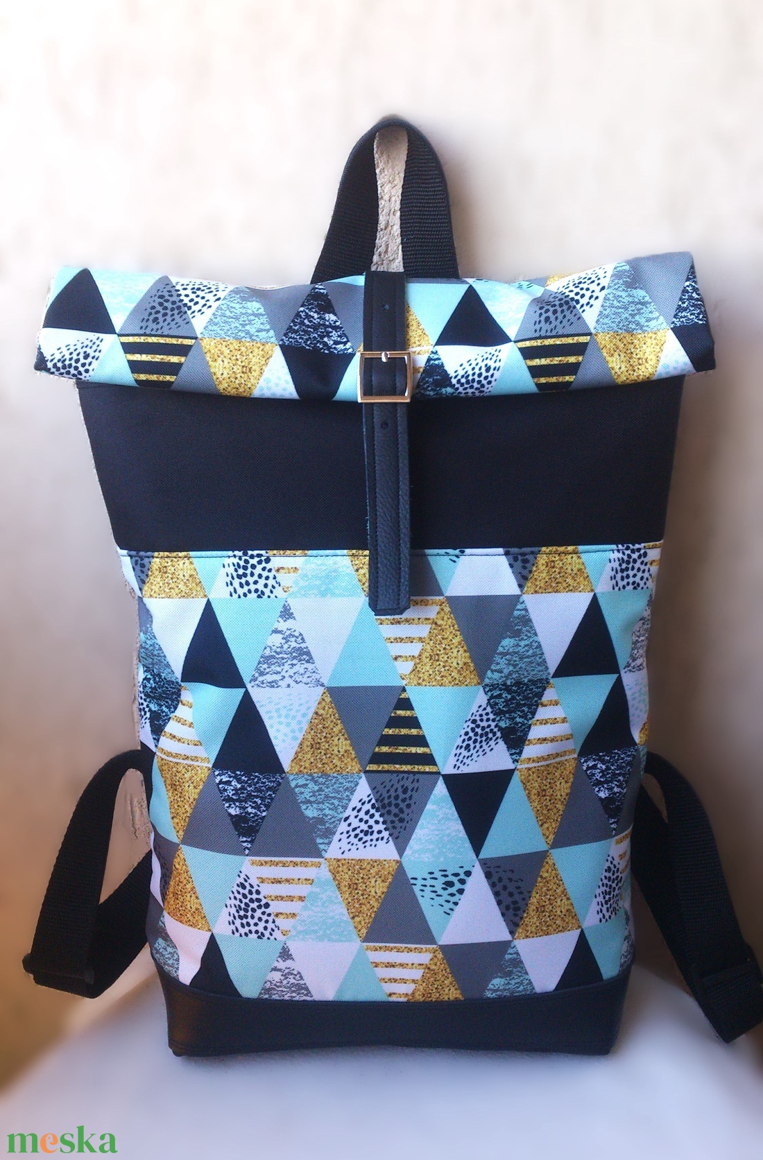 Menta - ezüstös-szürke- vízálló hátizsák - fekete valódi bőrrel - rolltop - ajándék - ballagásra - unisex - táska & tok - hátizsák - roll top hátizsák - Meska.hu Menta - ezüstös-szürke- vízálló hátizsák - fekete valódi bőrrel - rolltop - ajándék - ballagásra - unisex - táska & tok - hátizsák - roll top hátizsák - Meska.hu