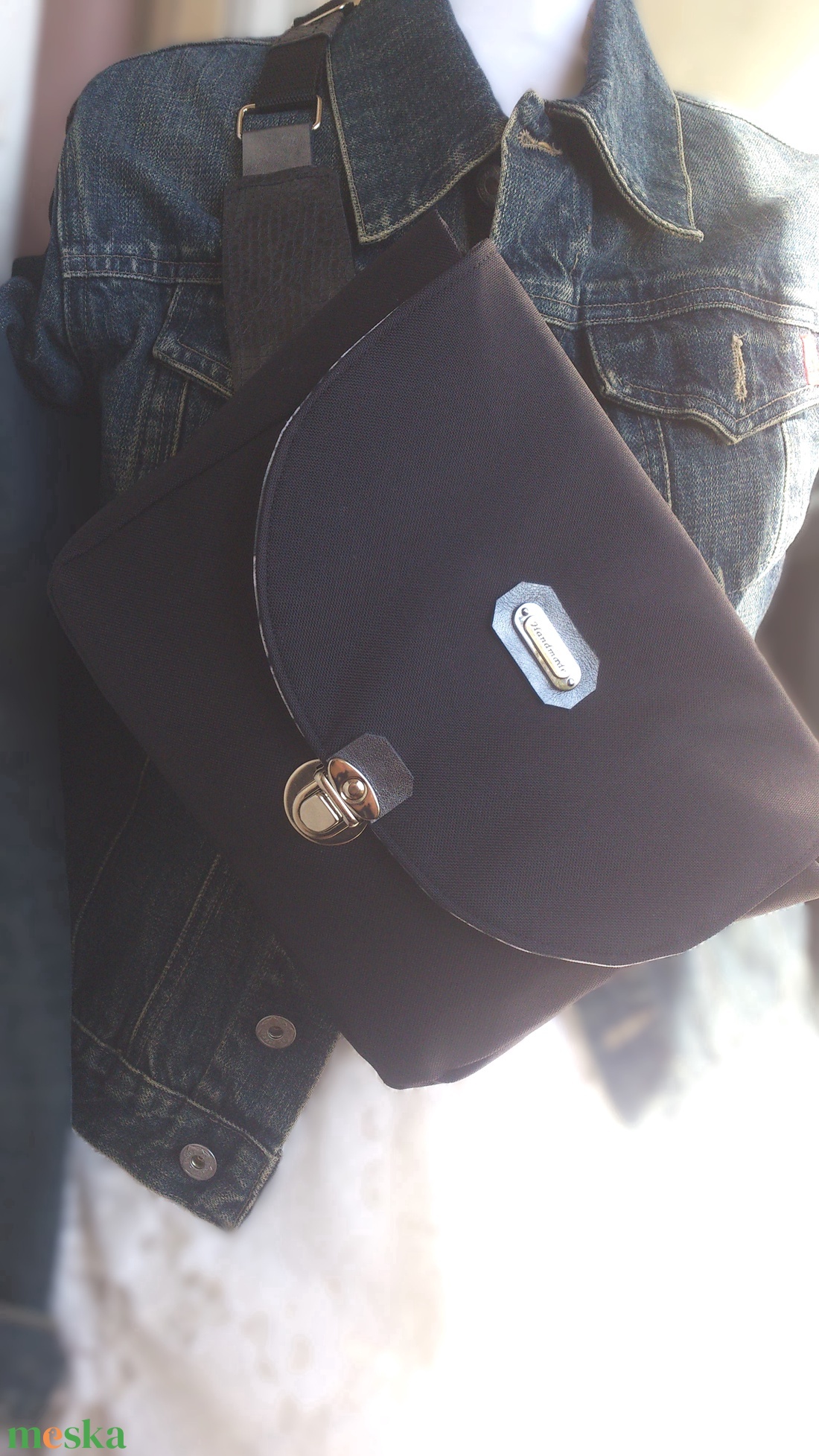 Fekete - ezüst crossbody /testtáska - ezüstös marhabőrrel - ajándék HEVA - táska - táska & tok - variálható táska - Meska.hu Fekete - ezüst crossbody /testtáska - ezüstös marhabőrrel - ajándék HEVA - táska - táska & tok - variálható táska - Meska.hu