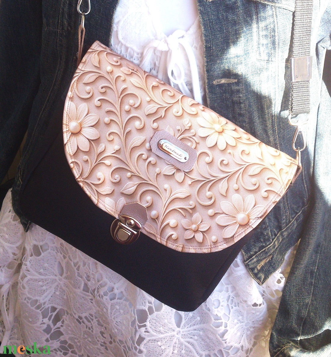 Fekete - pezsgő- crossbody válltáska/testtáska - ajándék- variálható táska - Heva táska - táska & tok - variálható táska - Meska.hu Fekete - pezsgő- crossbody válltáska/testtáska - ajándék- variálható táska - Heva táska - táska & tok - variálható táska - Meska.hu