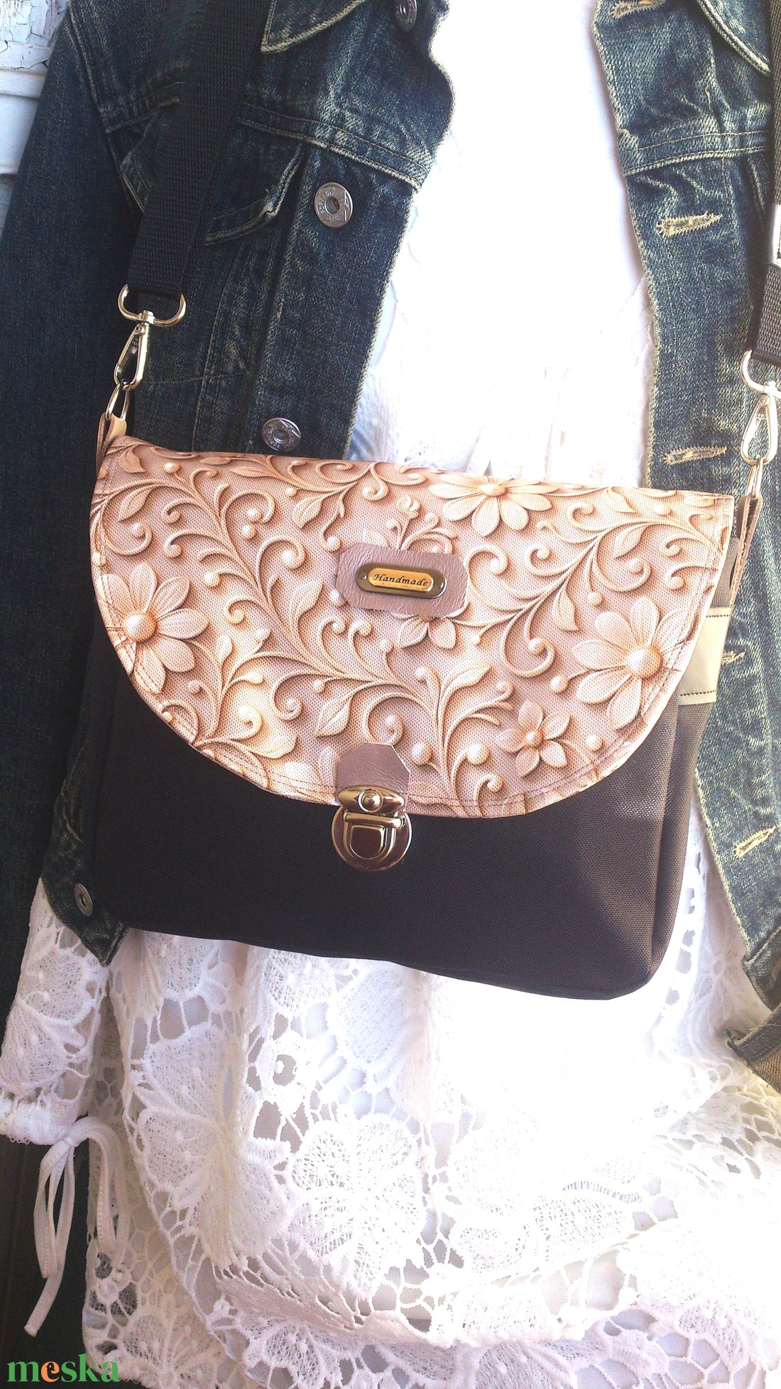 Fekete - pezsgő- crossbody válltáska/testtáska - ajándék- variálható táska - Heva táska - táska & tok - variálható táska - Meska.hu Fekete - pezsgő- crossbody válltáska/testtáska - ajándék- variálható táska - Heva táska - táska & tok - variálható táska - Meska.hu