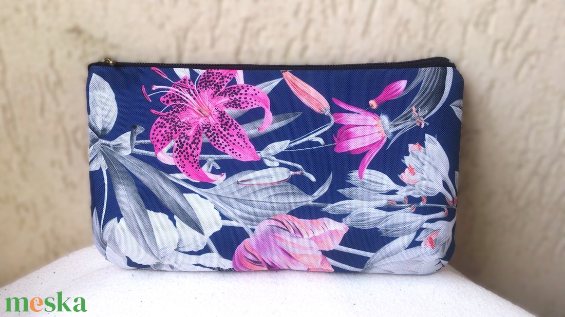 Kék- púderes virágos neszeszer /  -  ajándék - nagyobb méret - táska & tok - neszesszer - Meska.hu