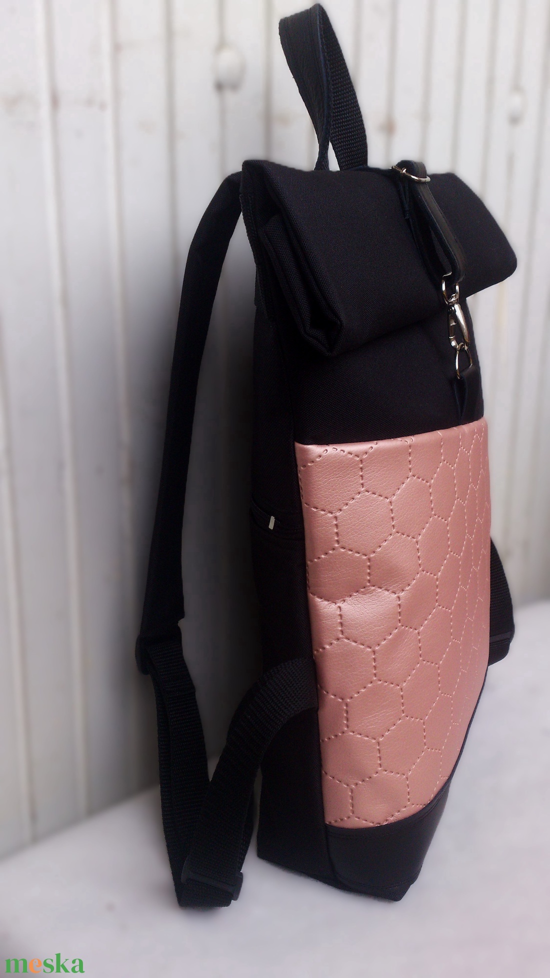 Rose- gyöngyház -fekete vízálló hátizsák- rolltop - valódi bőrrel  - ajándék -  - táska & tok - hátizsák - roll top hátizsák - Meska.hu