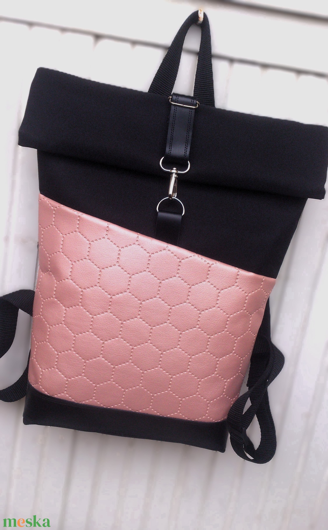 Rose- gyöngyház -fekete vízálló hátizsák- rolltop - valódi bőrrel  - ajándék -  - táska & tok - hátizsák - roll top hátizsák - Meska.hu