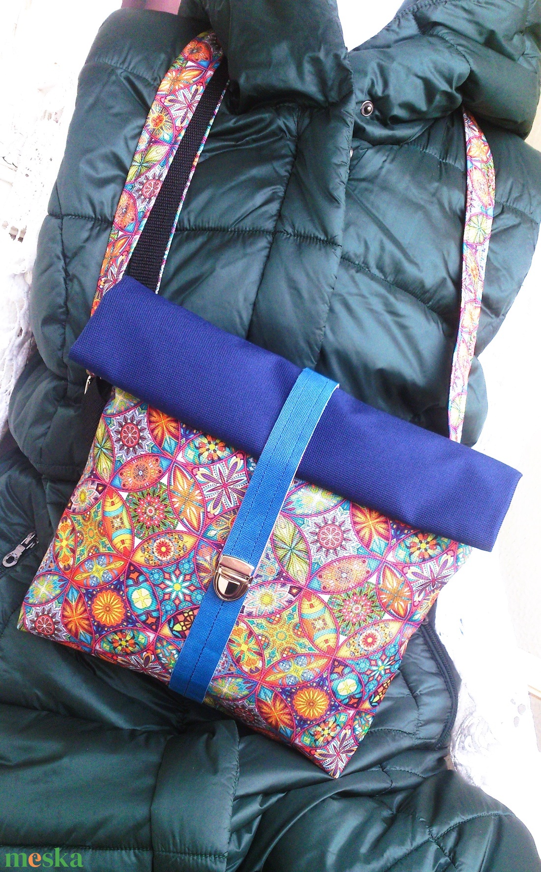 Cross body - mandalás narancs-barna/ oldaltáska, testtáska - bőr kiegészítőkkel - ajándék - rolltop - táska & tok - kézitáska & válltáska - vállon átvethető táska - Meska.hu