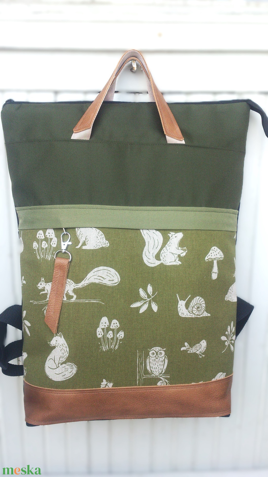 Zöld - erdei állatos hátizsák/kézitáska- vízálló - valódi bőrrel - pakolós hátizsák - ajándék - kismamáknak - táska & tok - hátizsák - hátizsák - Meska.hu