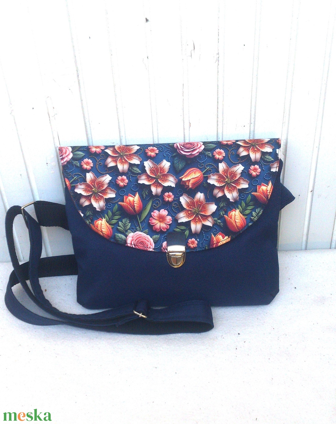 Akciós! Cross body - oldaltáska, testtáska  - vízálló - ajándék - Heva táska - Anyák napja - táska & tok - kézitáska & válltáska - vállon átvethető táska - Meska.hu