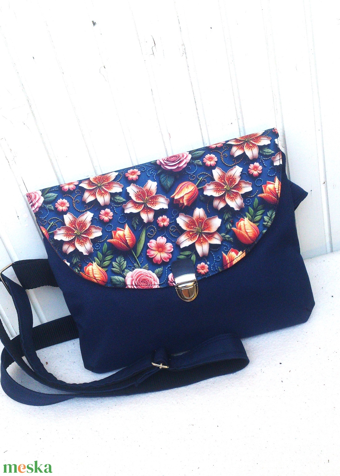 Akciós! Cross body - oldaltáska, testtáska  - vízálló - ajándék - Heva táska - Anyák napja - táska & tok - kézitáska & válltáska - vállon átvethető táska - Meska.hu