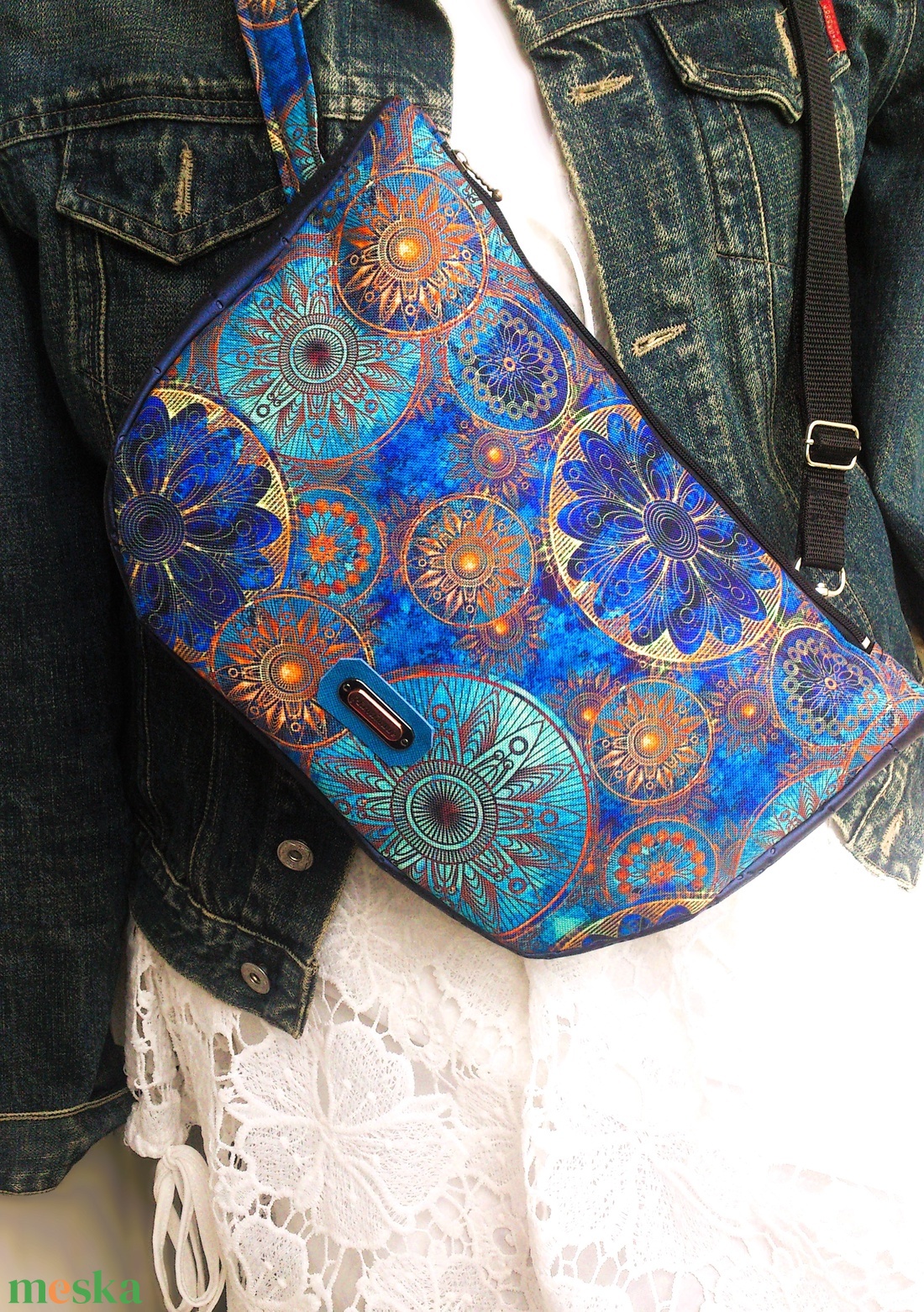 Türkizkék mandalás Cross body - oldaltáska, testtáska  - vízálló - ajándék - Heva táska - Anyák napja - táska & tok - kézitáska & válltáska - vállon átvethető táska - Meska.hu