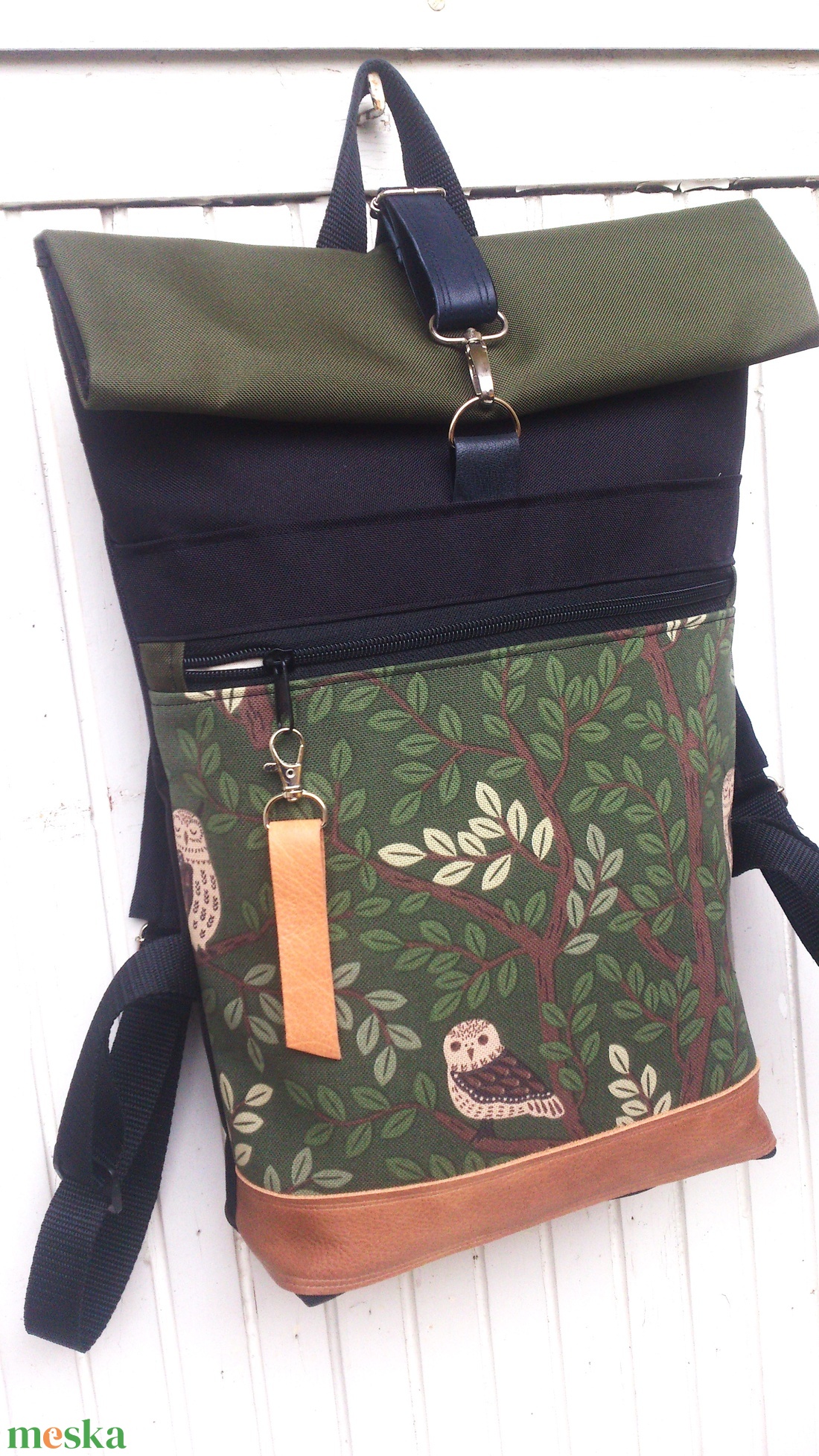 Zöld- fekete-baglyos Roll-top/hátizsák/ - valódi bőrrel - nagyobb méret- ajándék- laptop táska - Anyák napja - táska & tok - hátizsák - roll top hátizsák - Meska.hu