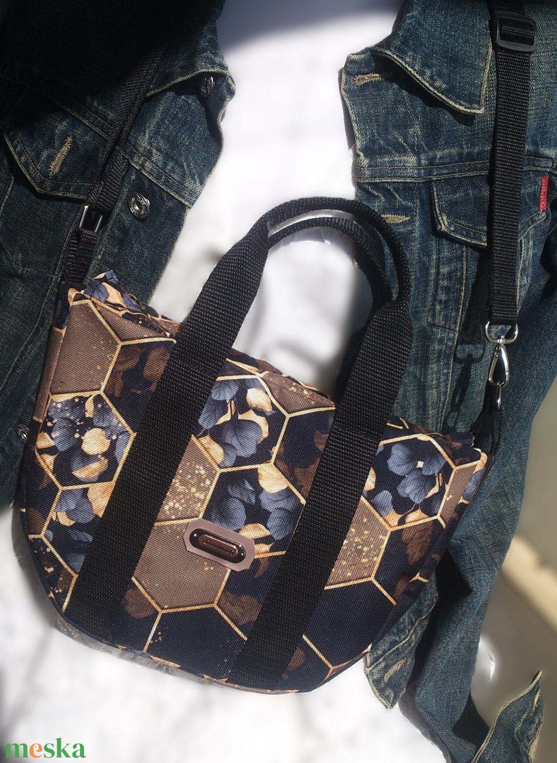 Capuccino -kék - Cross body - oldaltáska, testtáska  - vízálló - ajándék - Anyák napja - testtáska - táska & tok - kézitáska & válltáska - vállon átvethető táska - Meska.hu