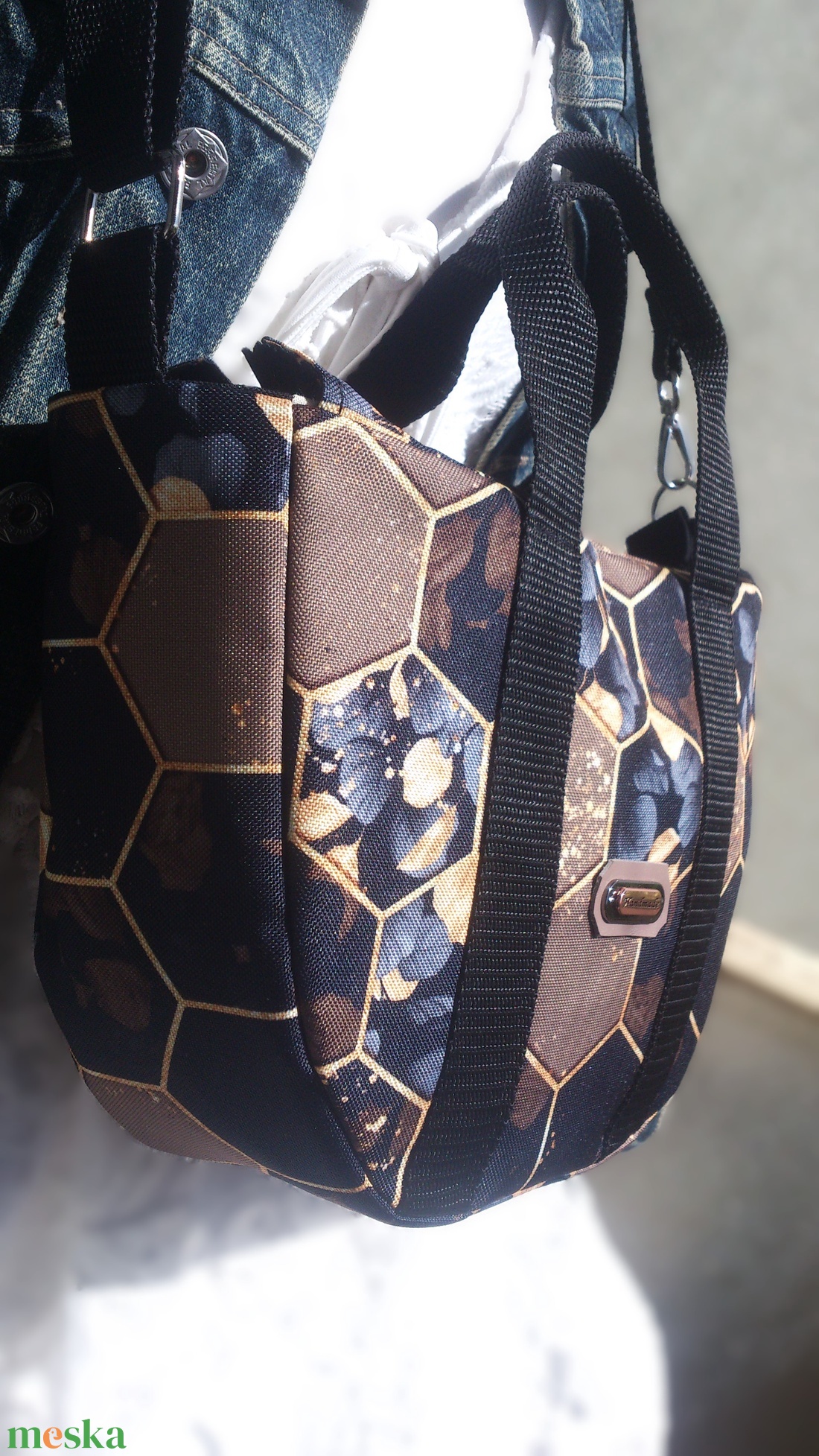 Capuccino -kék - Cross body - oldaltáska, testtáska  - vízálló - ajándék - Anyák napja - testtáska - táska & tok - kézitáska & válltáska - vállon átvethető táska - Meska.hu