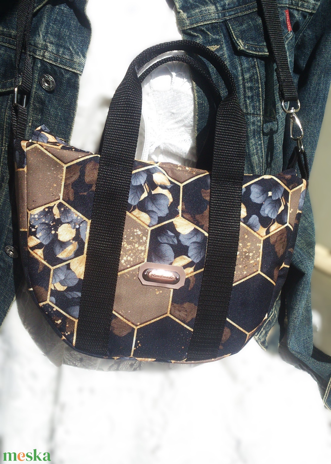 Capuccino -kék - Cross body - oldaltáska, testtáska  - vízálló - ajándék - Anyák napja - testtáska - táska & tok - kézitáska & válltáska - vállon átvethető táska - Meska.hu