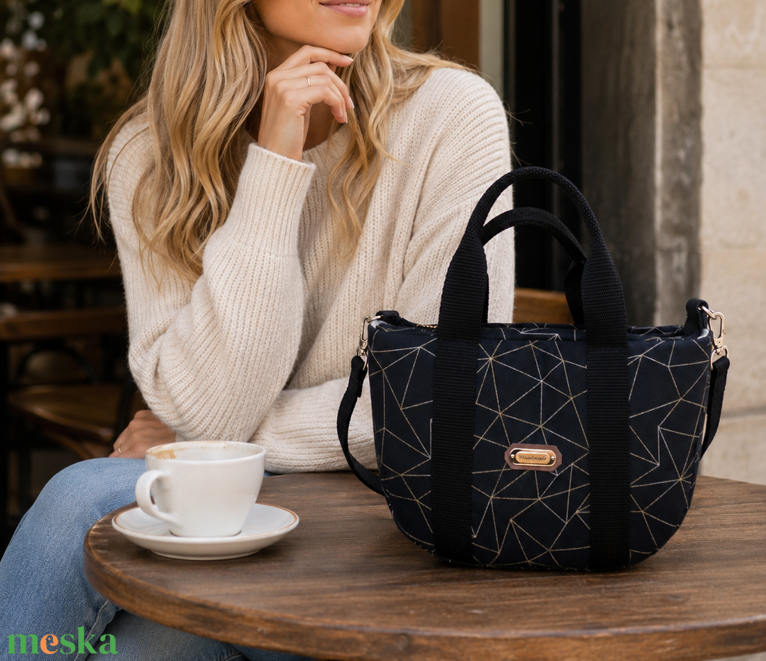 Cross body - oldaltáska, testtáska  - vízálló - ajándék - születésnap- névnap - táska & tok - kézitáska & válltáska - vállon átvethető táska - Meska.hu