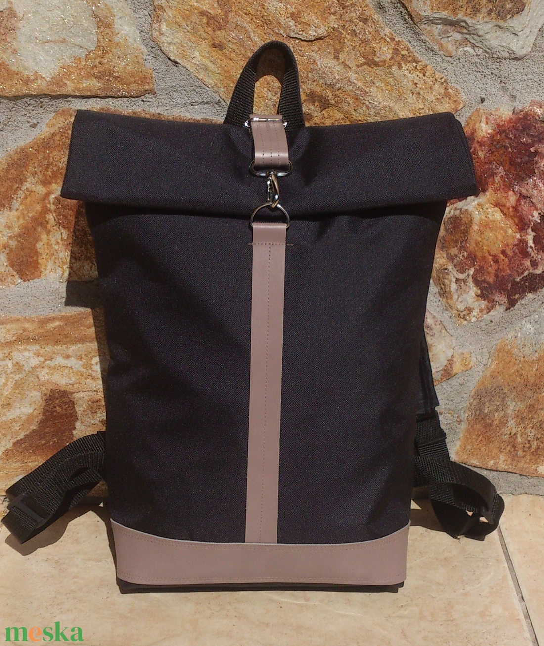 Fekete-barnával vízálló hátizsák - rolltop - valódi bőrrel  -ajándék - Unisex - táska & tok - hátizsák - roll top hátizsák - Meska.hu