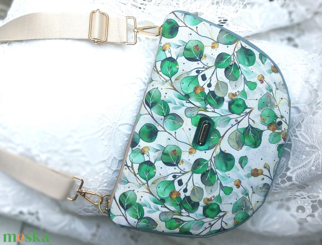 Cross body - tavaszi, menta- oldaltáska, testtáska  - vízálló - ajándék - Heva táska -  - táska & tok - kézitáska & válltáska - vállon átvethető táska - Meska.hu