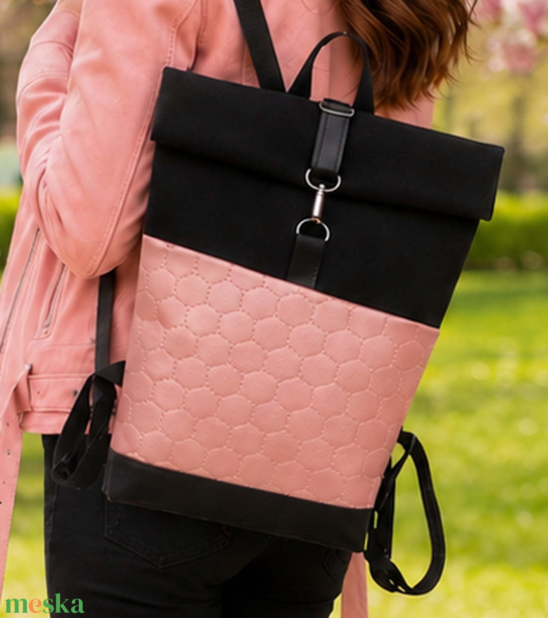 Rose- gyöngyház -fekete vízálló hátizsák- rolltop - valódi bőrrel  - ajándék -  - táska & tok - hátizsák - roll top hátizsák - Meska.hu
