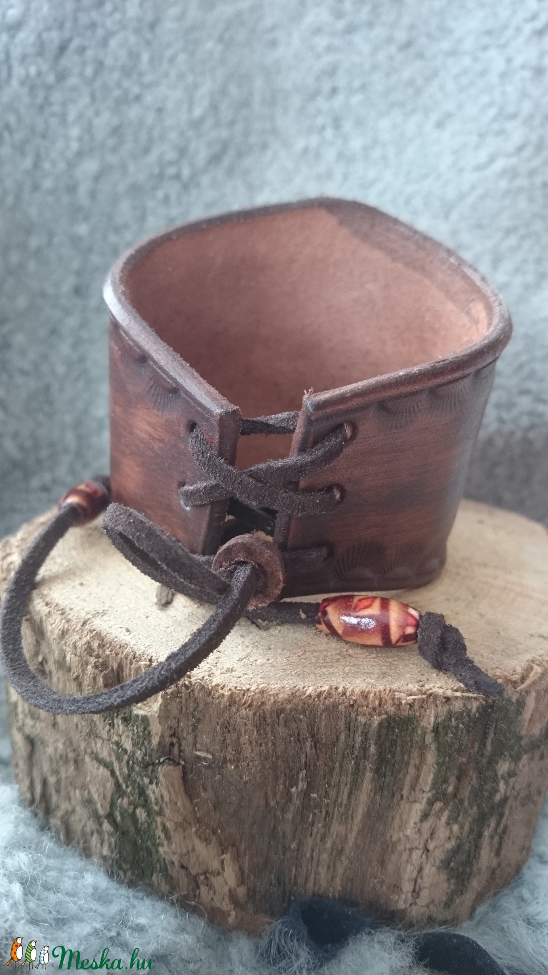 Diószínű mandalás bőr karkötő  - ékszer - karkötő - széles karkötő - Meska.hu