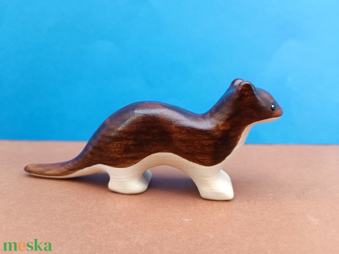 Fából készült menyét figura - játék & sport - plüssállat & játékfigura - más figura - Meska.hu Fából készült menyét figura - játék & sport - plüssállat & játékfigura - más figura - Meska.hu