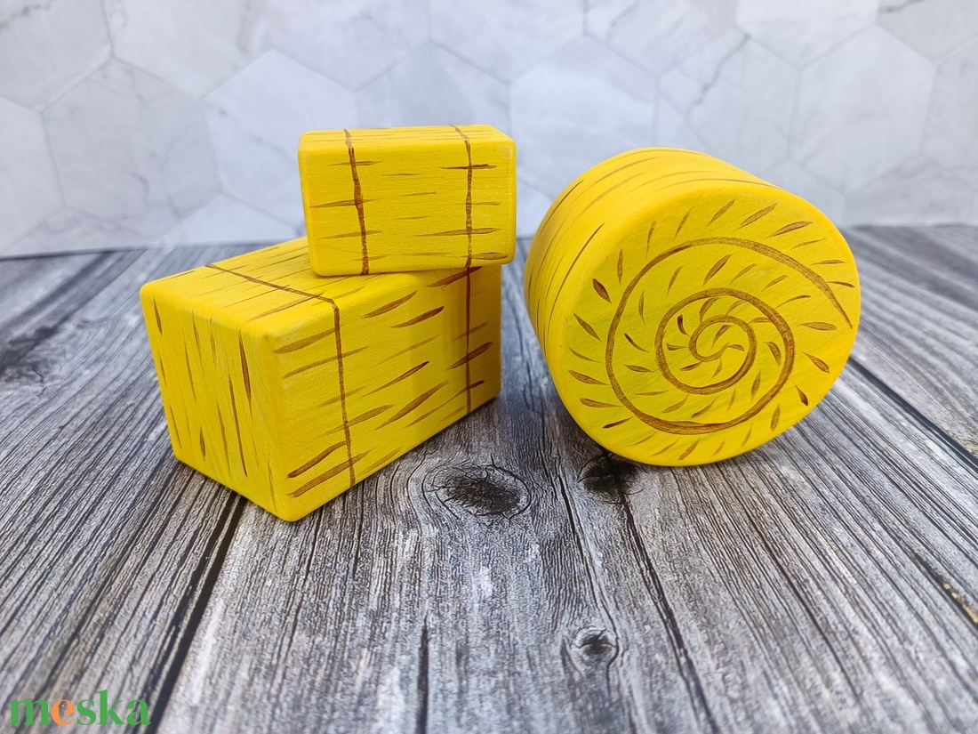 Fából készült nagy szalmabála figura - játék & sport - plüssállat & játékfigura - más figura - Meska.hu Fából készült nagy szalmabála figura - játék & sport - plüssállat & játékfigura - más figura - Meska.hu