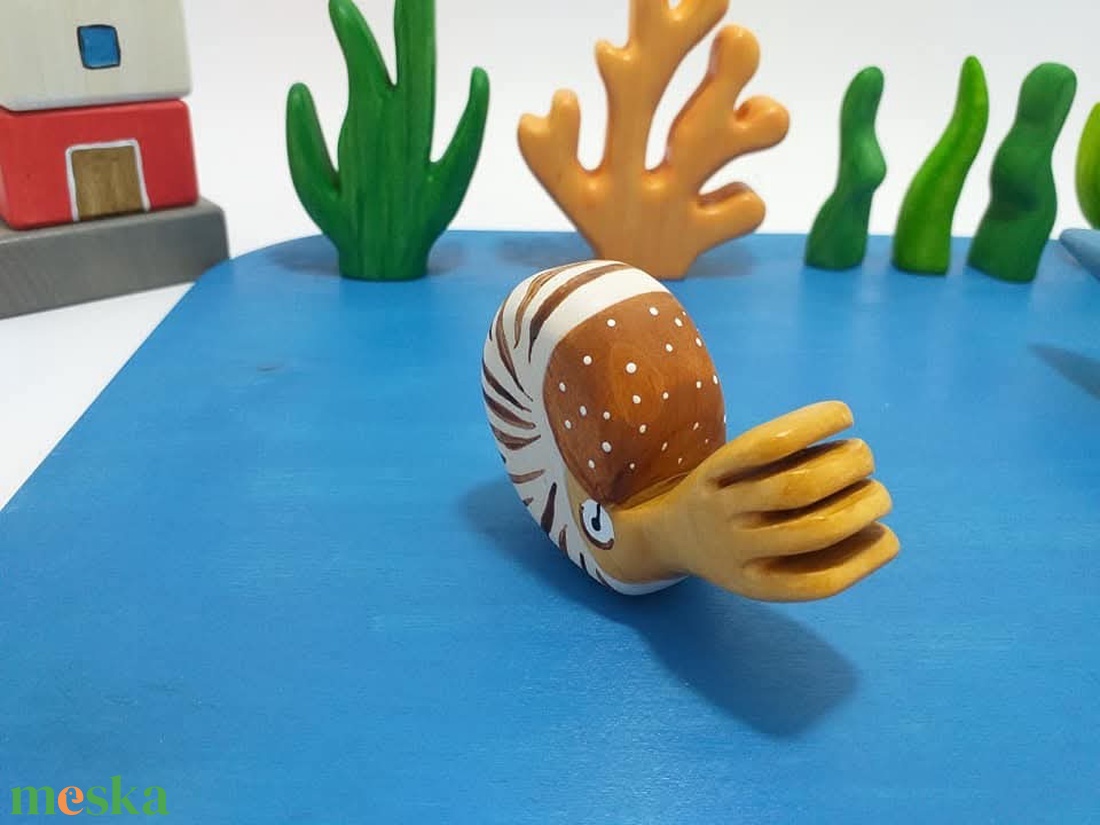 Fából készült nautilus csiga fajáték figura - játék & sport - plüssállat & játékfigura - más figura - Meska.hu Fából készült nautilus csiga fajáték figura - játék & sport - plüssállat & játékfigura - más figura - Meska.hu
