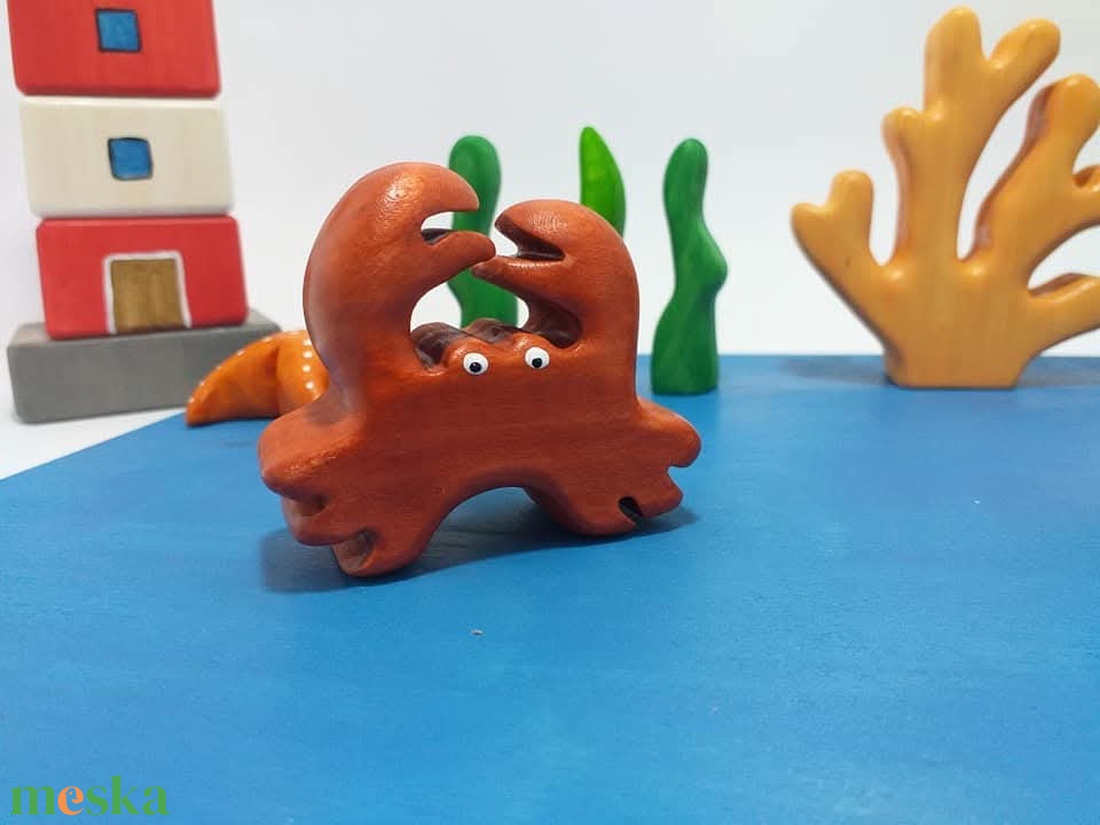 Fából készült rák figura  - játék & sport - plüssállat & játékfigura - más figura - Meska.hu