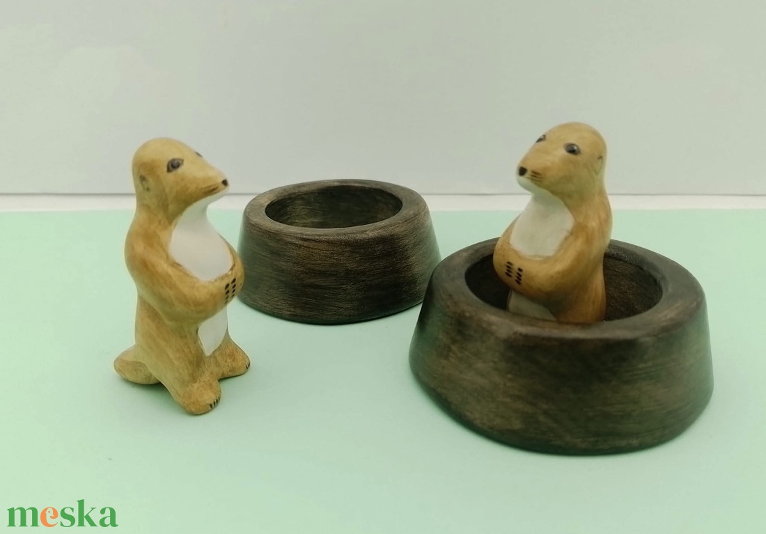 Fából készült szurikáta figura - játék & sport - plüssállat & játékfigura - más figura - Meska.hu Fából készült szurikáta figura - játék & sport - plüssállat & játékfigura - más figura - Meska.hu