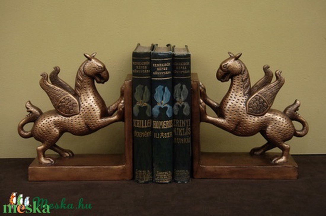 Bronzírozott Griff könyvtámasz pár, szobor - művészet - szobor - kő - Meska.hu
