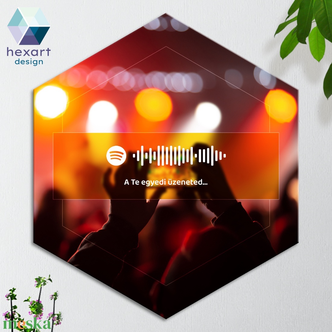 Interaktív Spotify-s zenés dekoráció (3 különböző koncert/buli háttérrel, egyedi szöveggel és zenével) - otthon & életmód - dekoráció - fali és függő dekoráció - falra akasztható dekor - Meska.hu