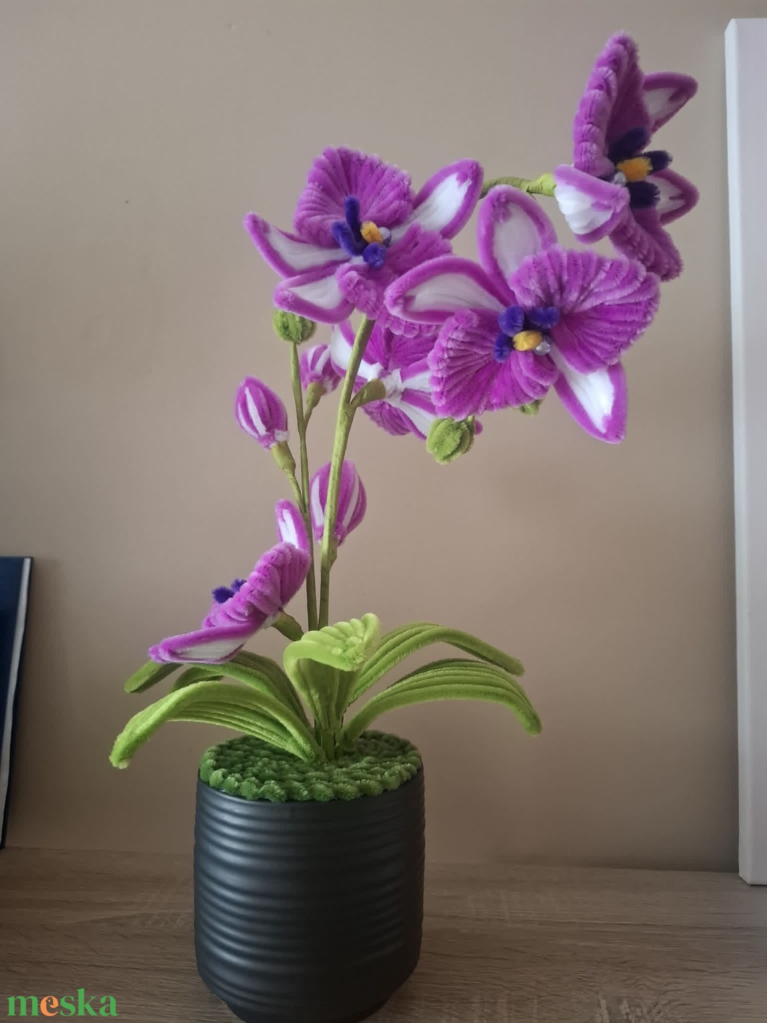 Orchidea kaspóval - otthon & életmód - virágdekoráció - virágdíszek - asztali virágdísz - Meska.hu
