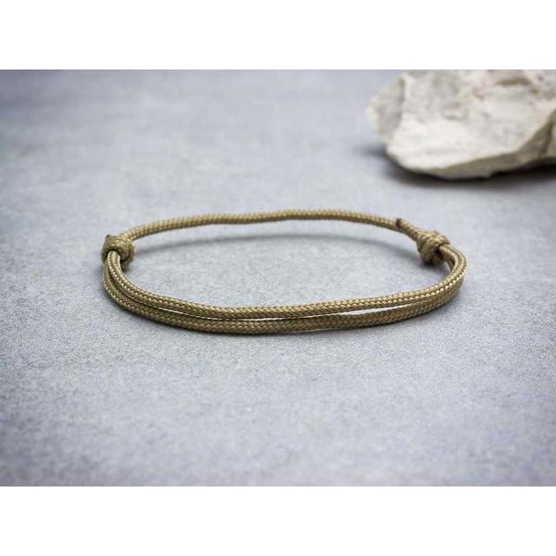 Produktivitás barna paracord karkötő - ékszer - karkötő - fonott karkötő - Meska.hu