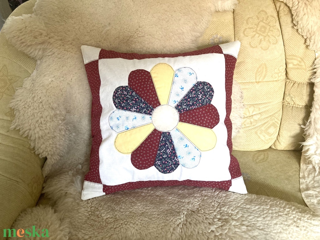 Patchwork párna - otthon & életmód - lakástextil - párna & párnahuzat - Meska.hu Patchwork párna - otthon & életmód - lakástextil - párna & párnahuzat - Meska.hu